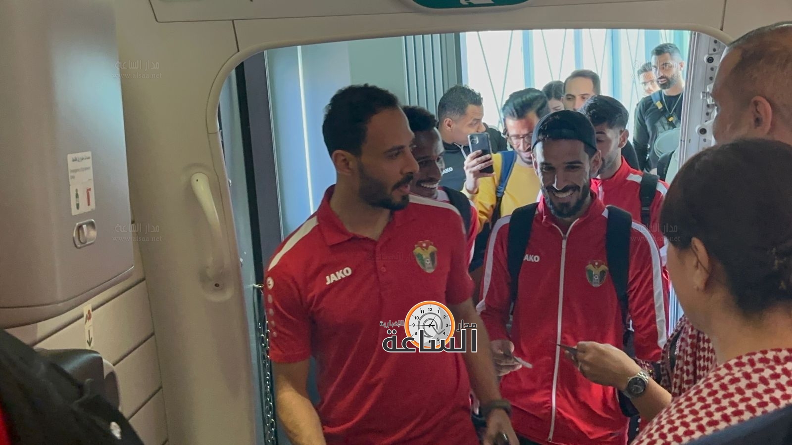 Madar Al-Saa Images 0.39845952117687267