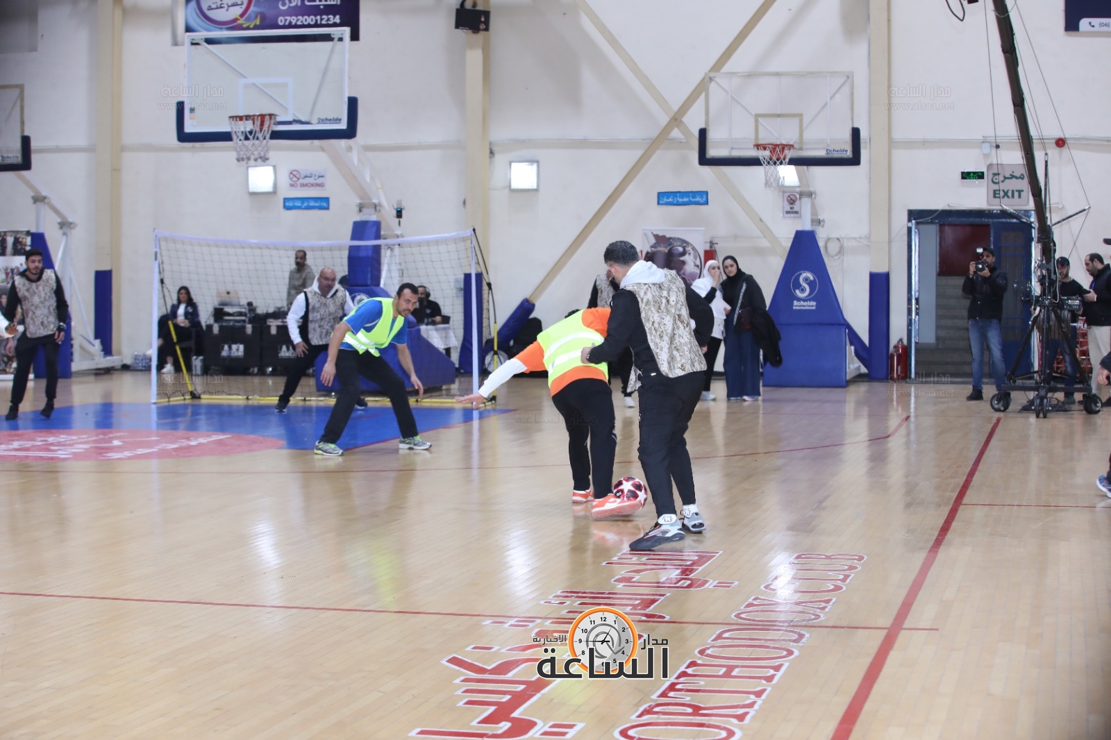 Madar Al-Saa Images 0.4381383352876784