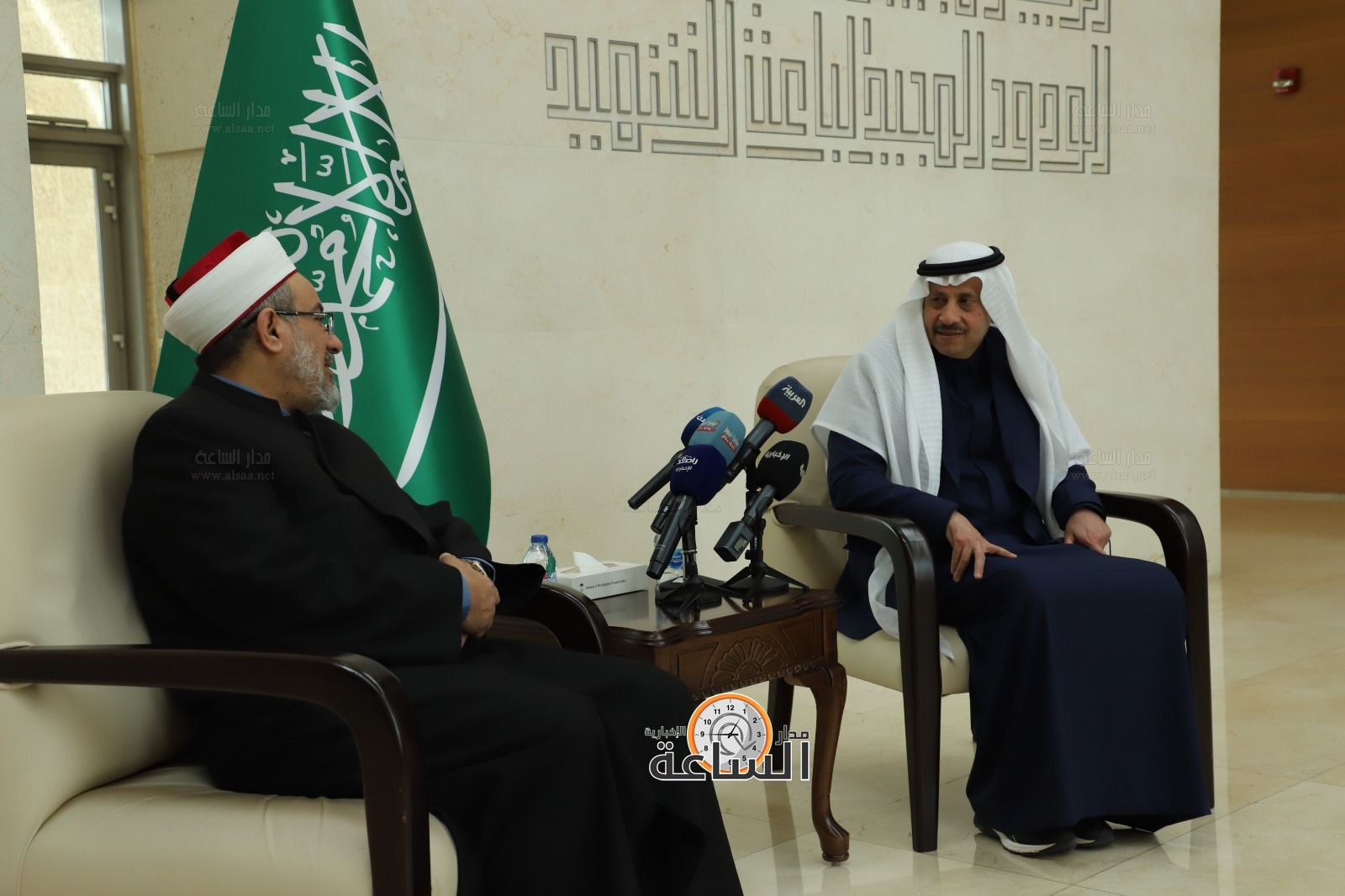 Madar Al-Saa Images 0.3007867843405898