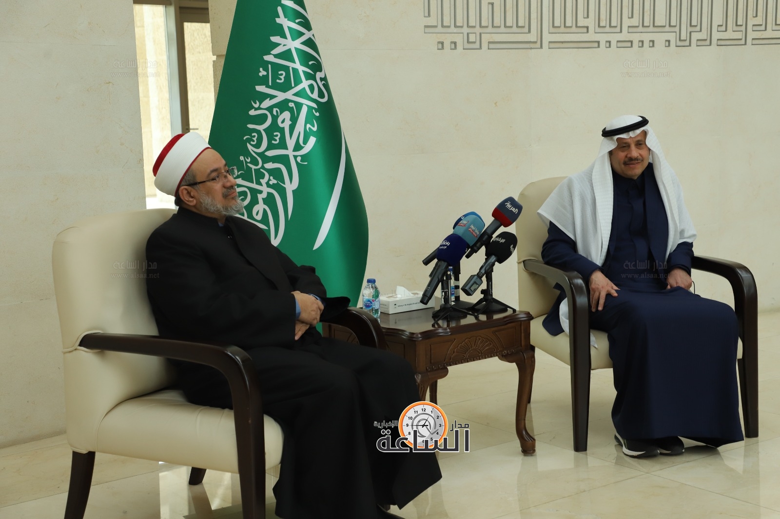 Madar Al-Saa Images 0.772614883528359