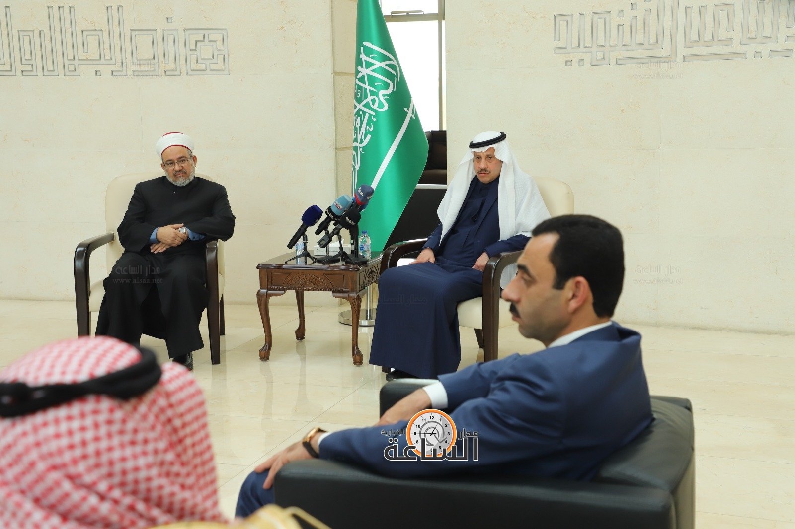 Madar Al-Saa Images 0.5578276407529941