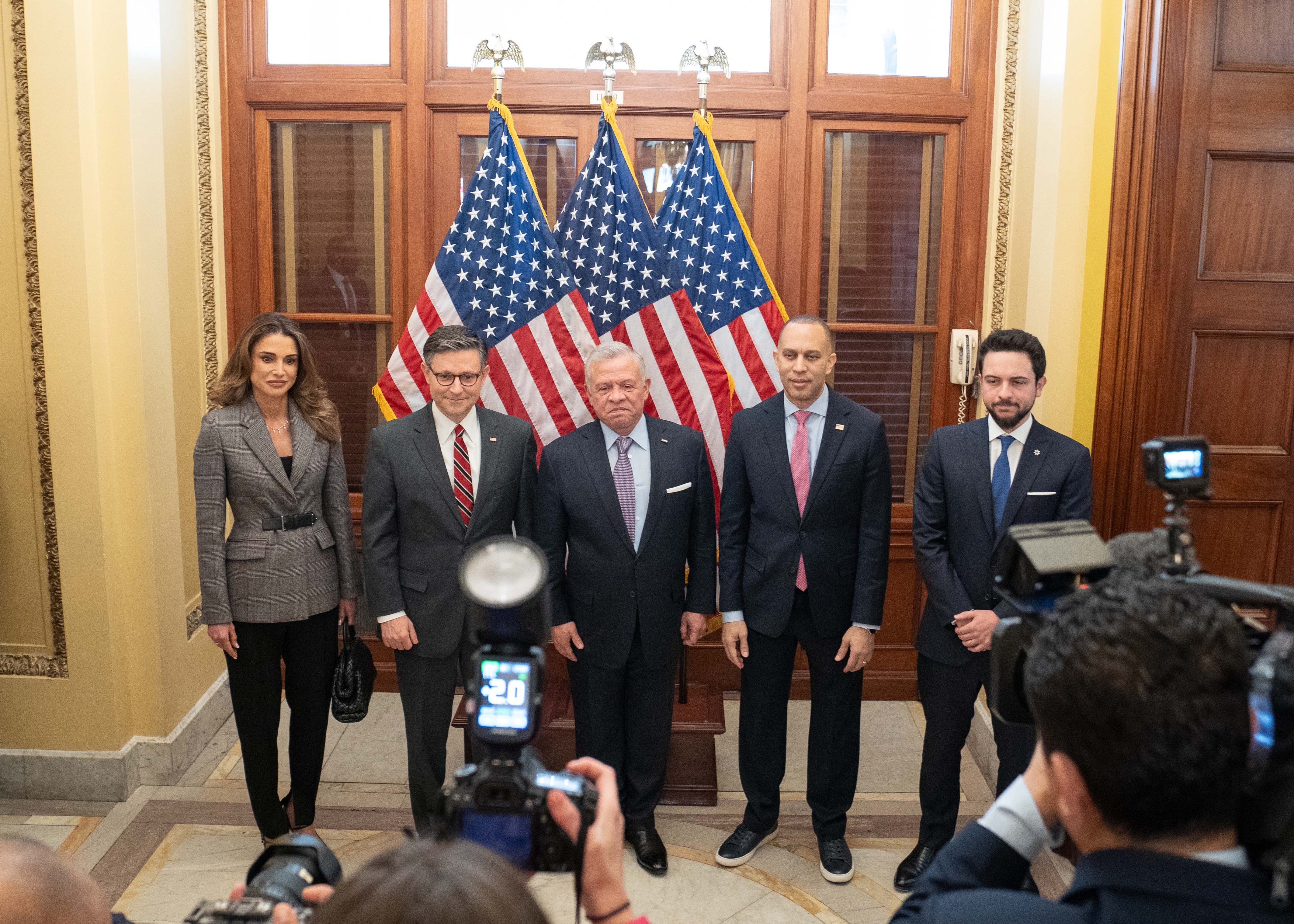 Madar Al-Saa Images 0.5793218909361424