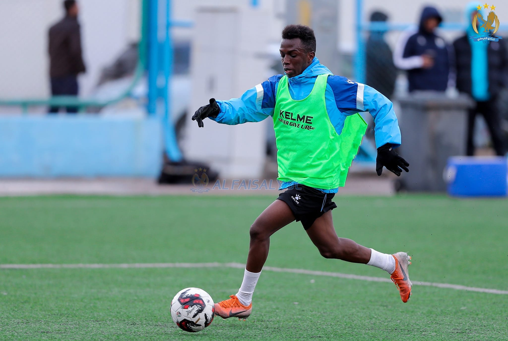 Madar Al-Saa Images 0.5646015628947241