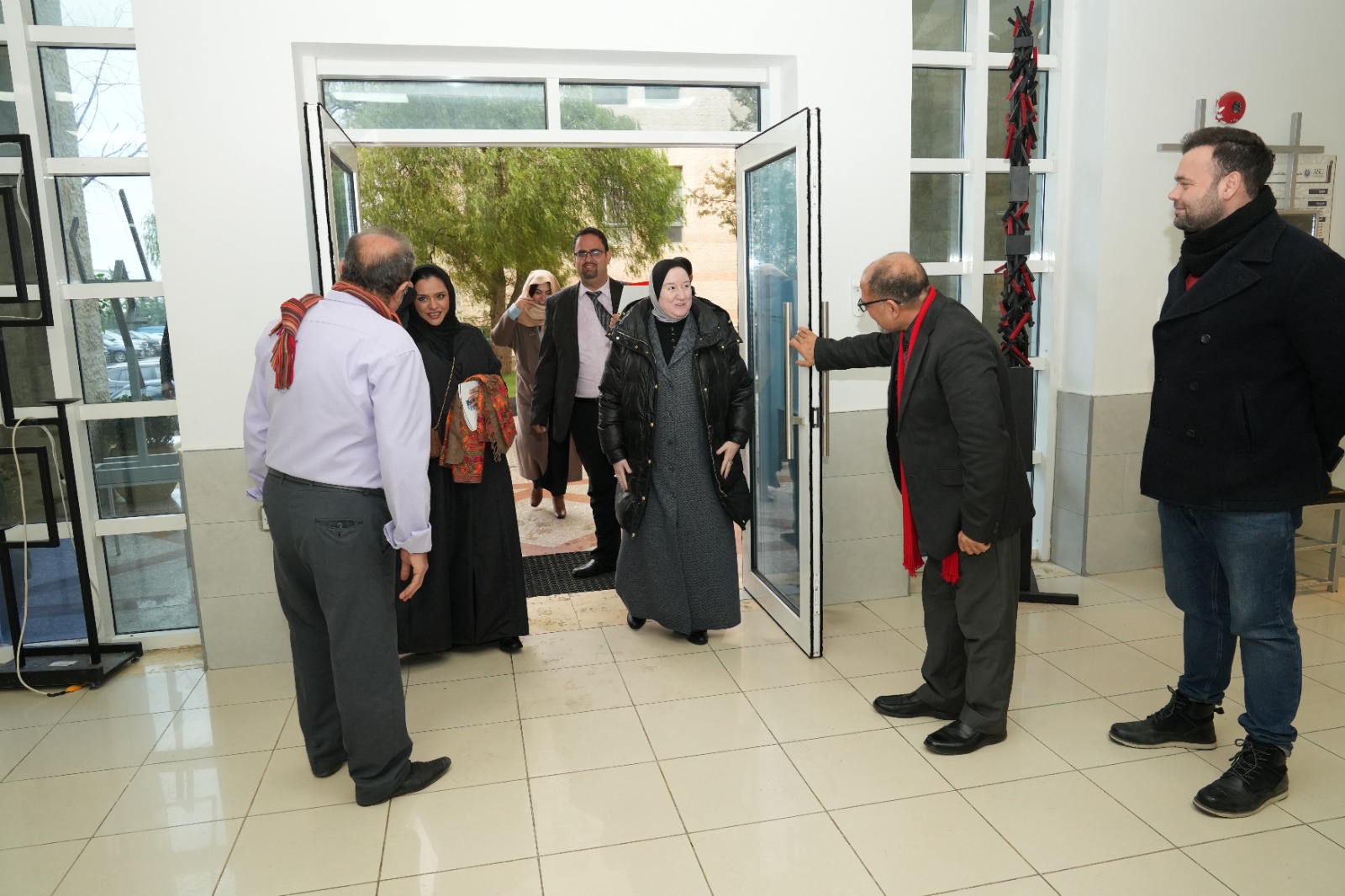 Madar Al-Saa Images 0.4991646319579328