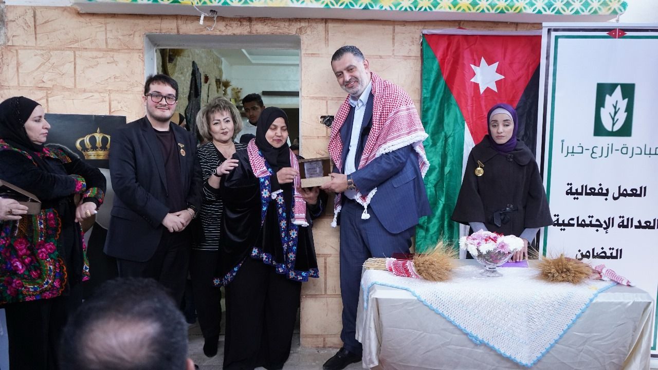 Madar Al-Saa Images 0.029322998967756364