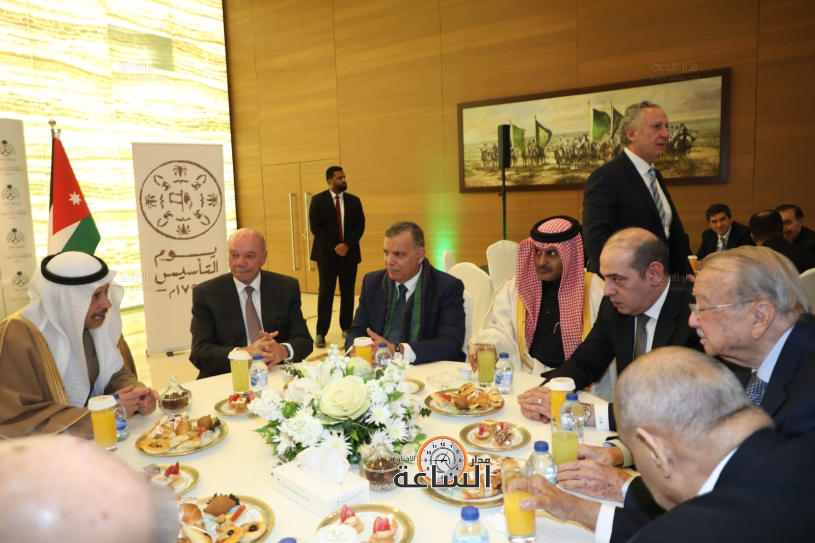 Madar Al-Saa Images 0.4429341071111288