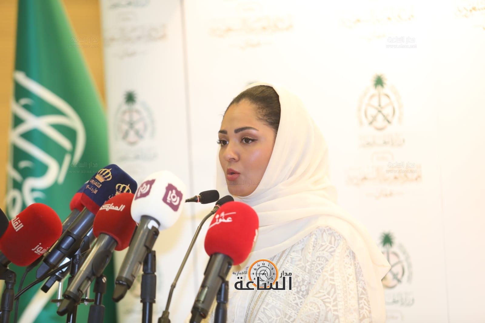 Madar Al-Saa Images 0.37041420765335964