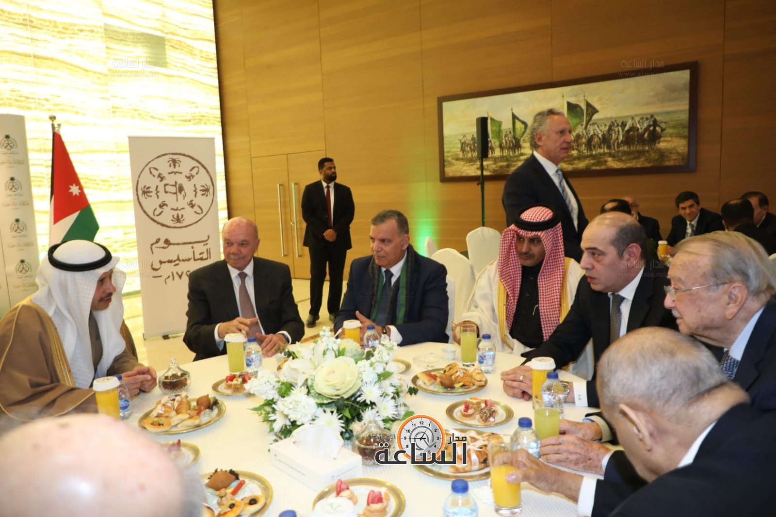 Madar Al-Saa Images 0.7733309783618758