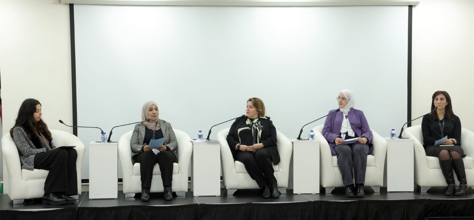 Madar Al-Saa Images 0.7853731928117107