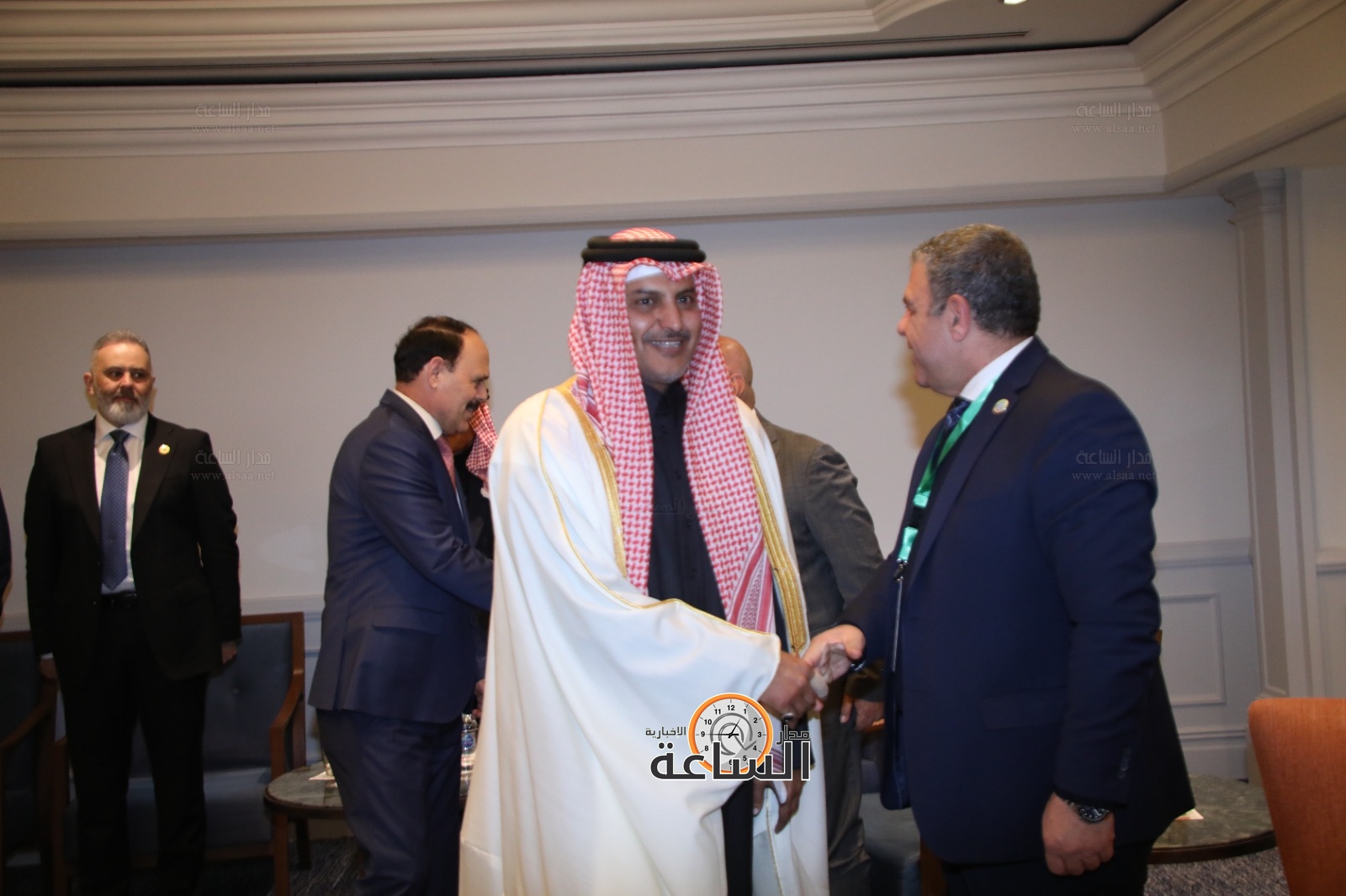 Madar Al-Saa Images 0.6910996386200468