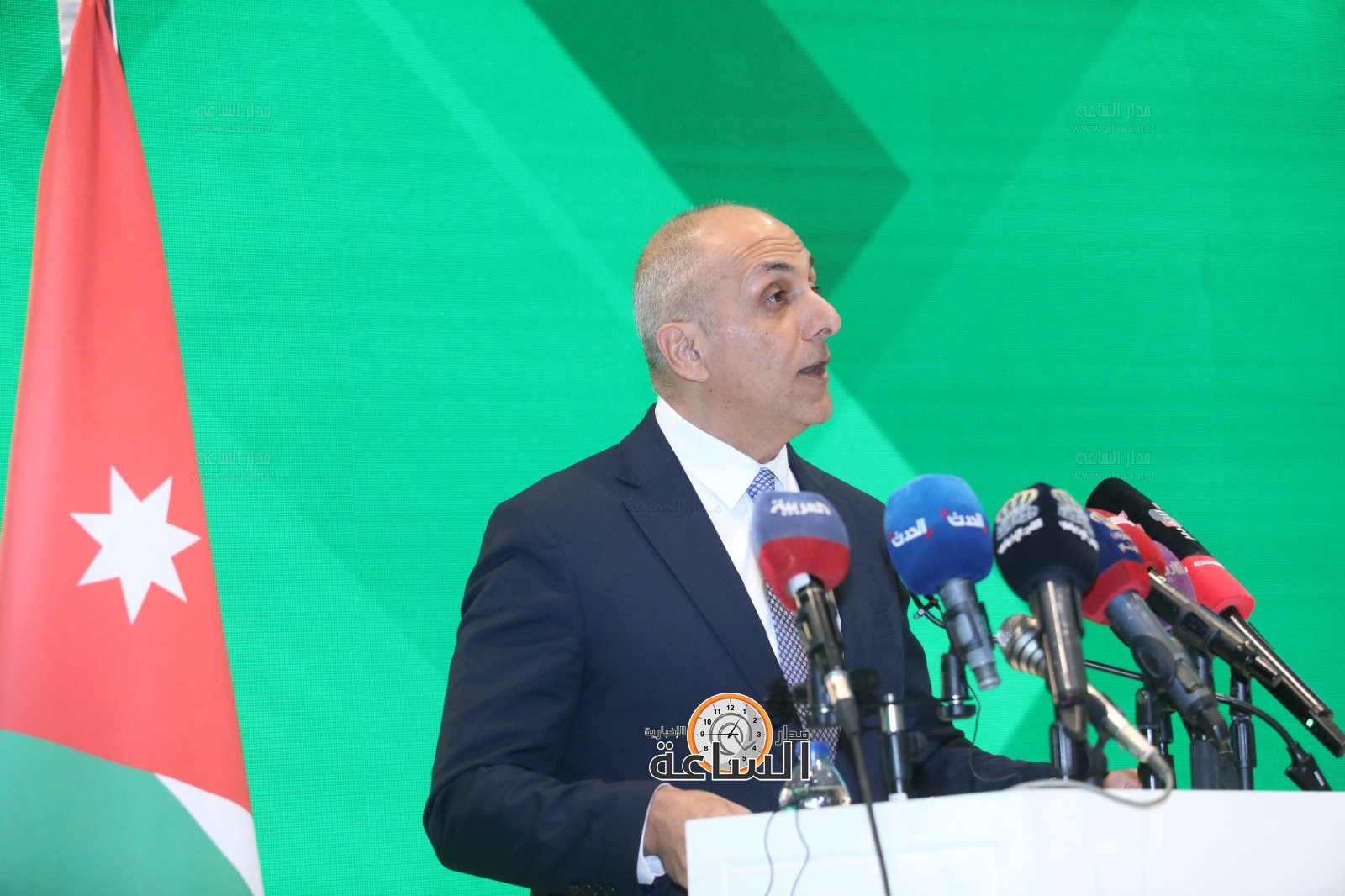 Madar Al-Saa Images 0.2740616551235475