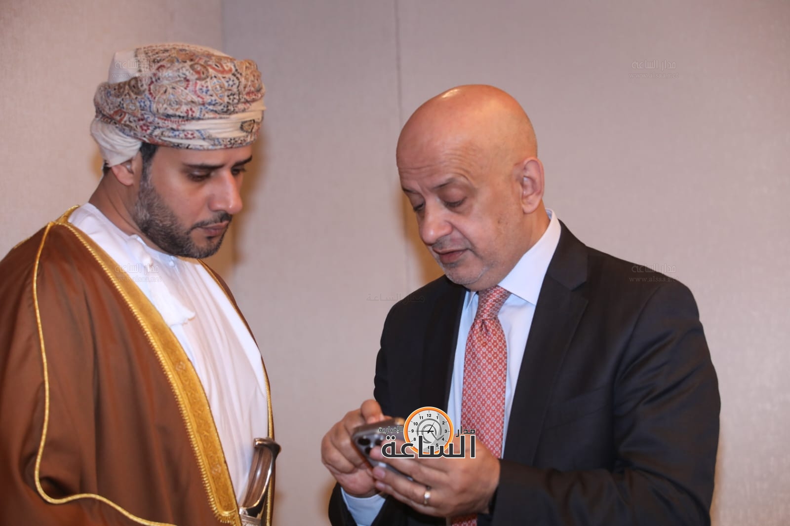 Madar Al-Saa Images 0.8457808637584419