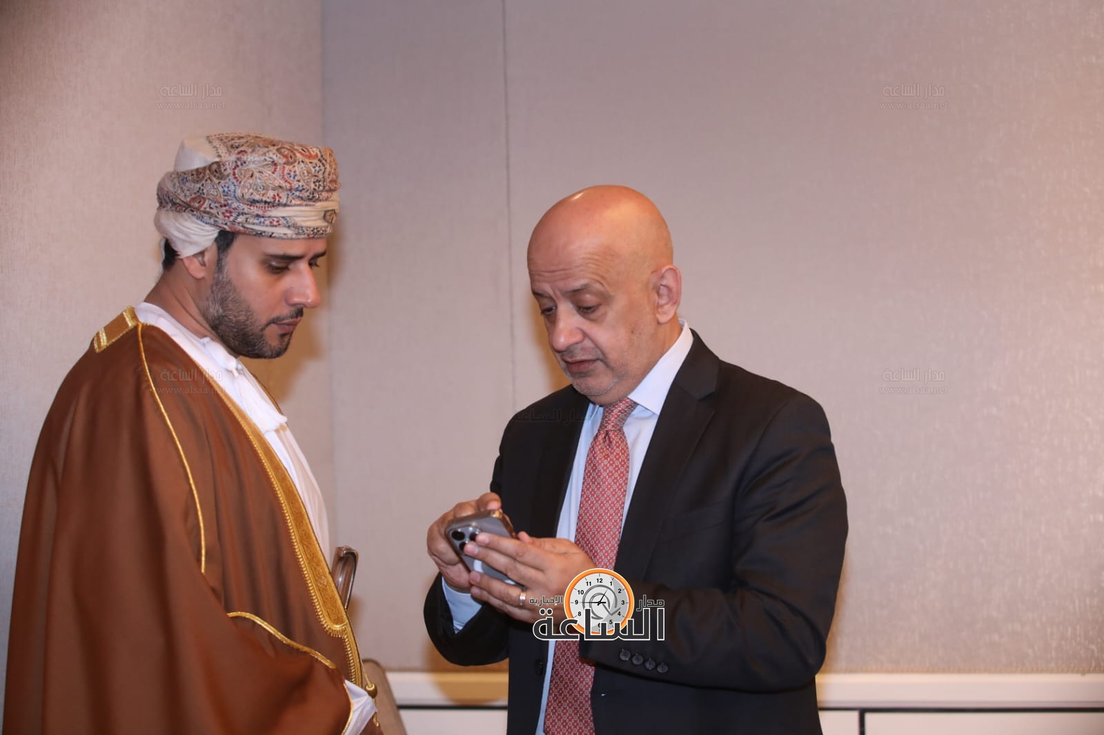 Madar Al-Saa Images 0.3396016909365249