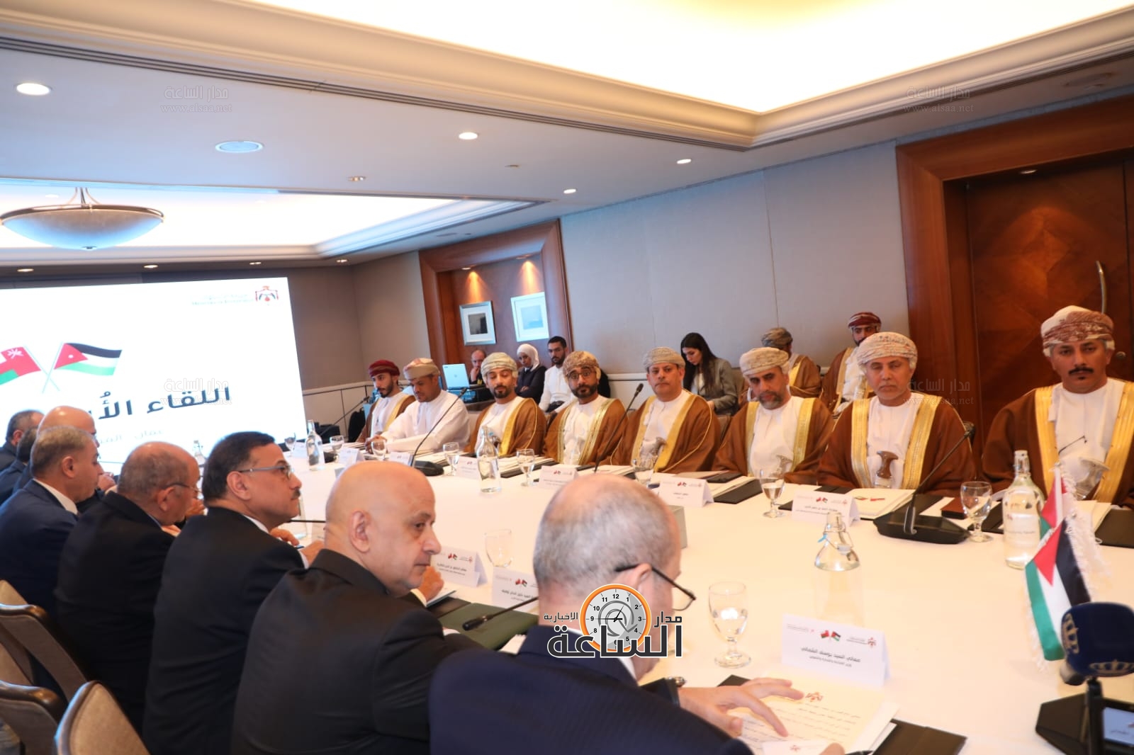 Madar Al-Saa Images 0.577077036016844