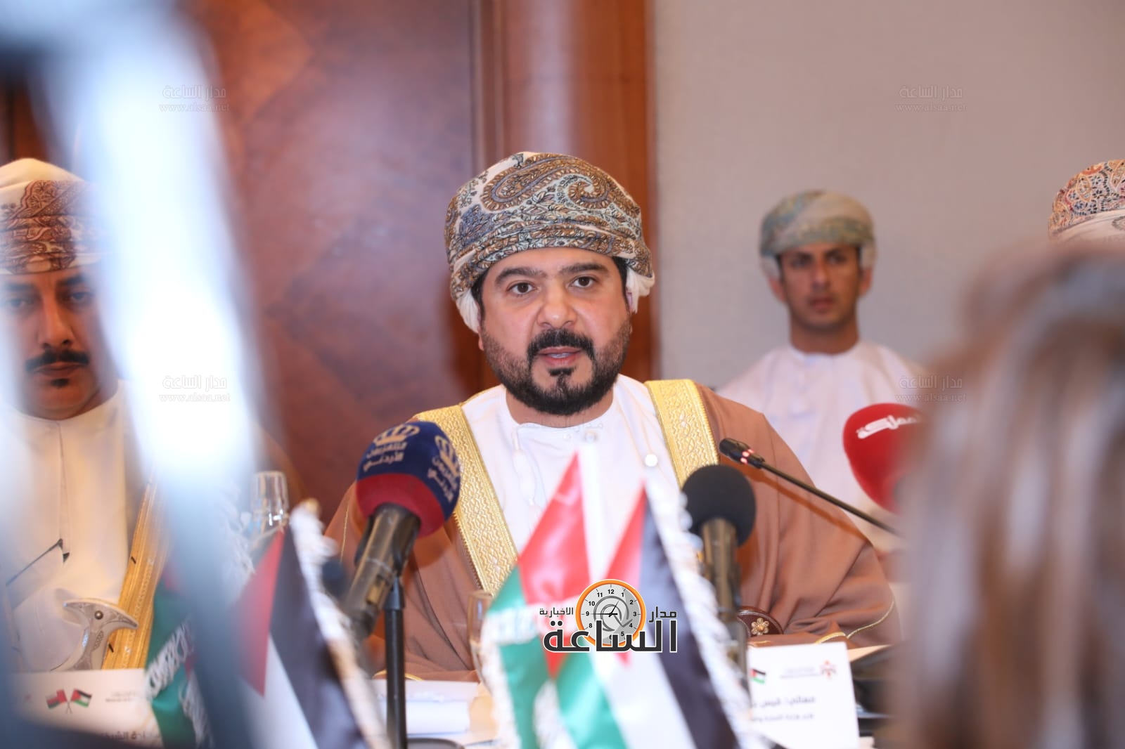 Madar Al-Saa Images 0.4899895809785719