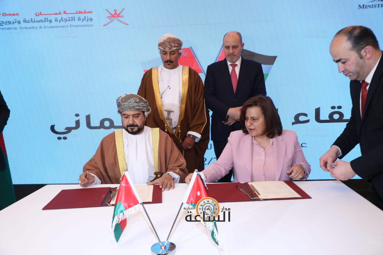 Madar Al-Saa Images 0.65504770124582