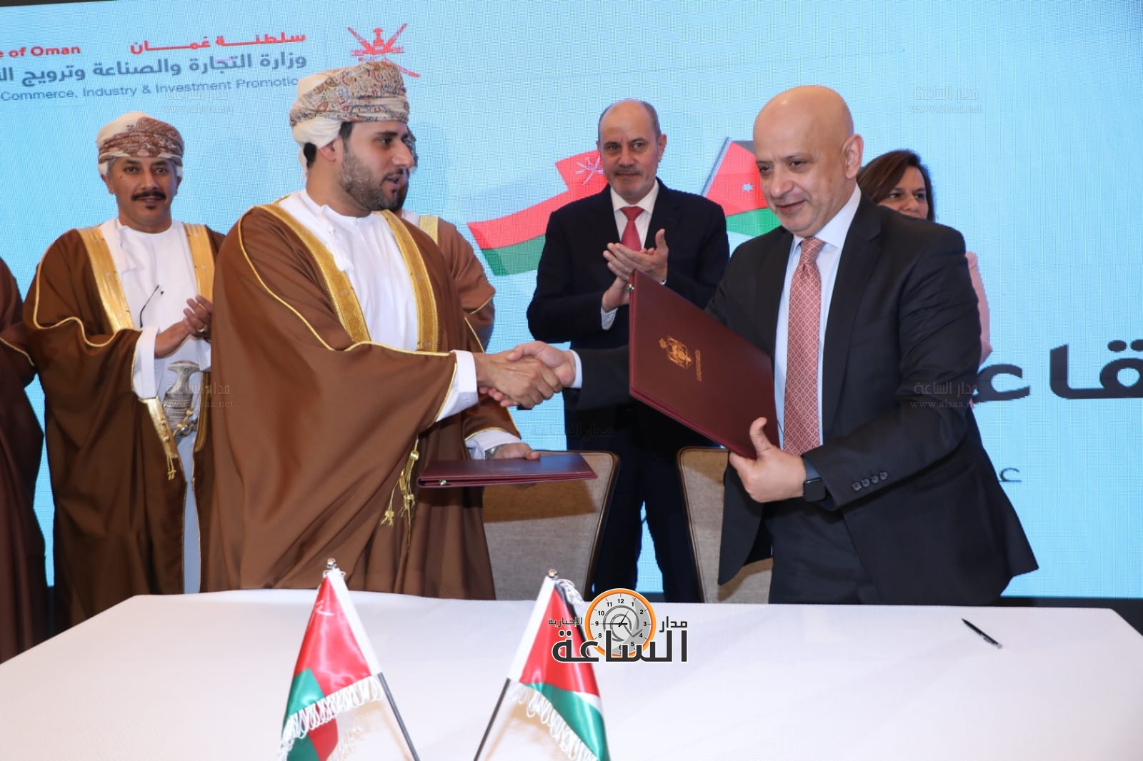 Madar Al-Saa Images 0.663351460130913