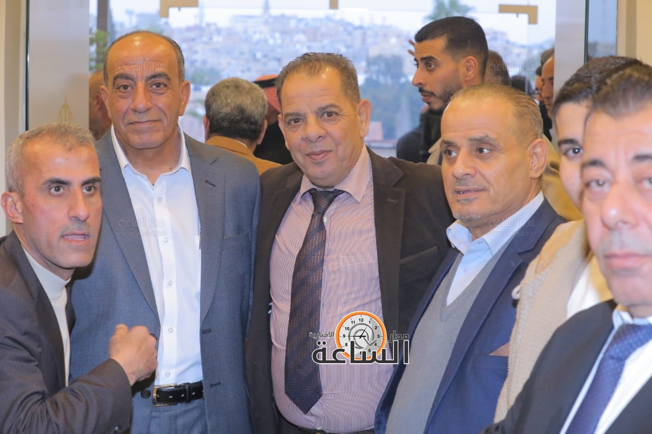 Madar Al-Saa Images 0.6978907340084968