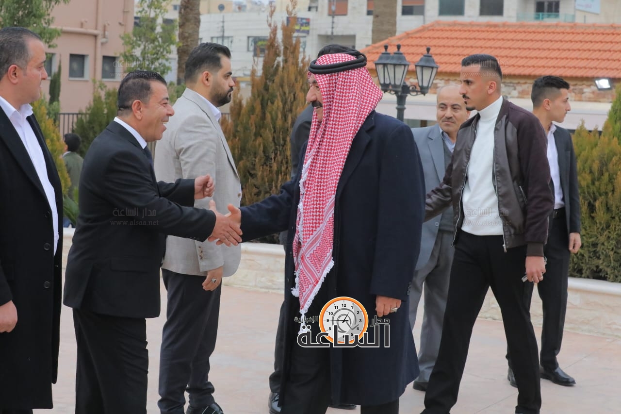 Madar Al-Saa Images 0.34004053656812316