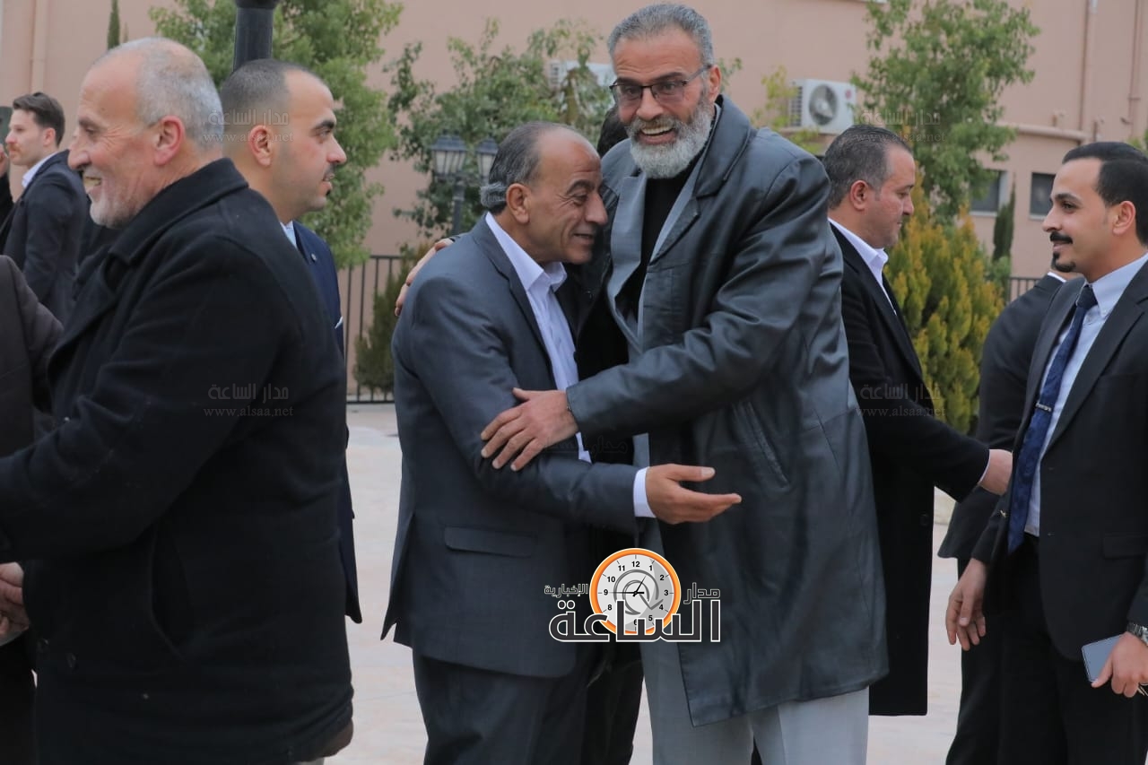 Madar Al-Saa Images 0.135724358443007