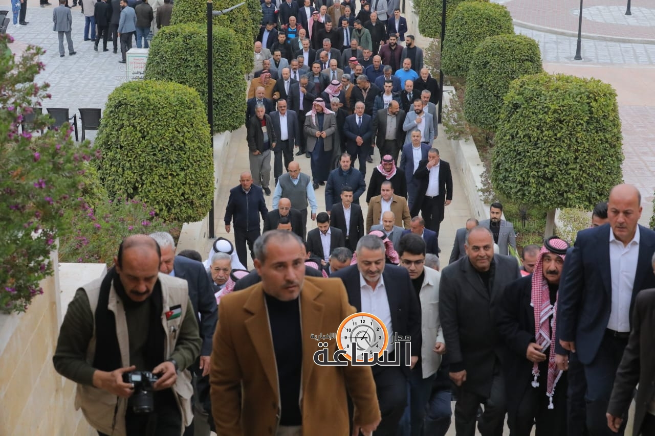 Madar Al-Saa Images 0.034151563313486344