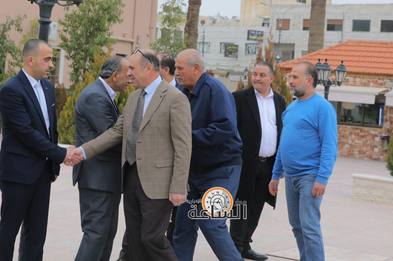 Madar Al-Saa Images 0.35625369106579075