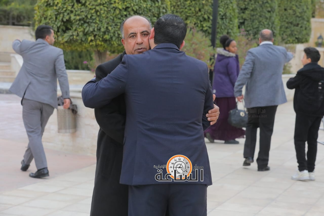 Madar Al-Saa Images 0.8052499121000387