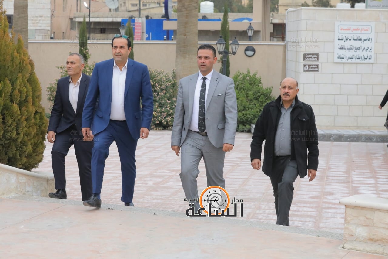 Madar Al-Saa Images 0.23953057920663934