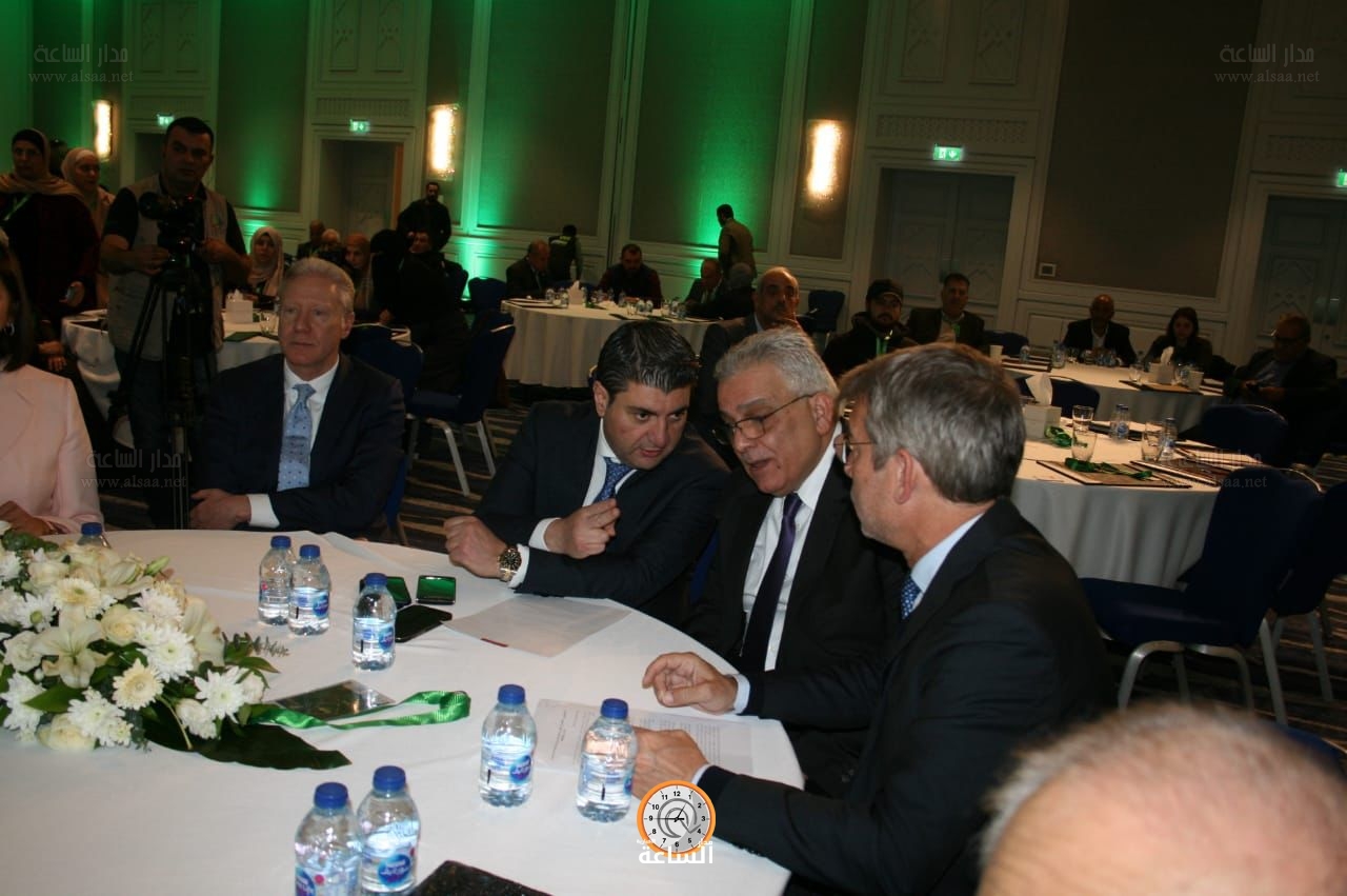 Madar Al-Saa Images 0.22774707954769458