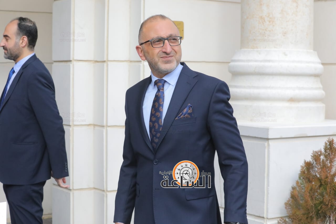 Madar Al-Saa Images 0.4394678073018494