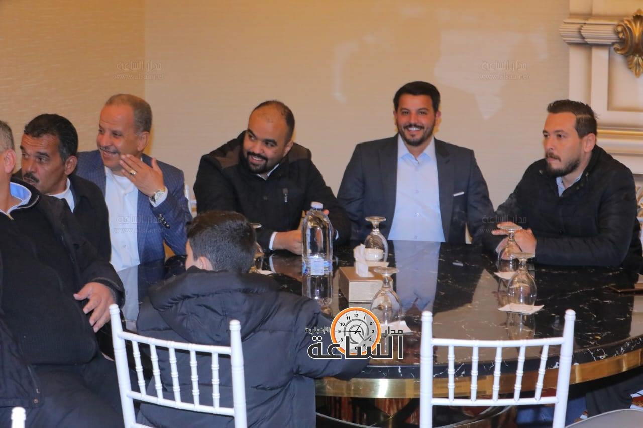 Madar Al-Saa Images 0.3893797941489374