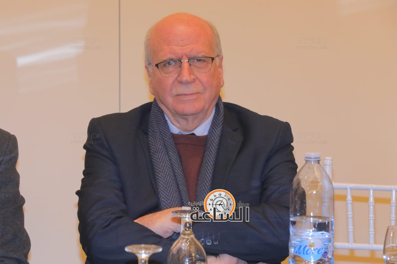 Madar Al-Saa Images 0.7198919151205176