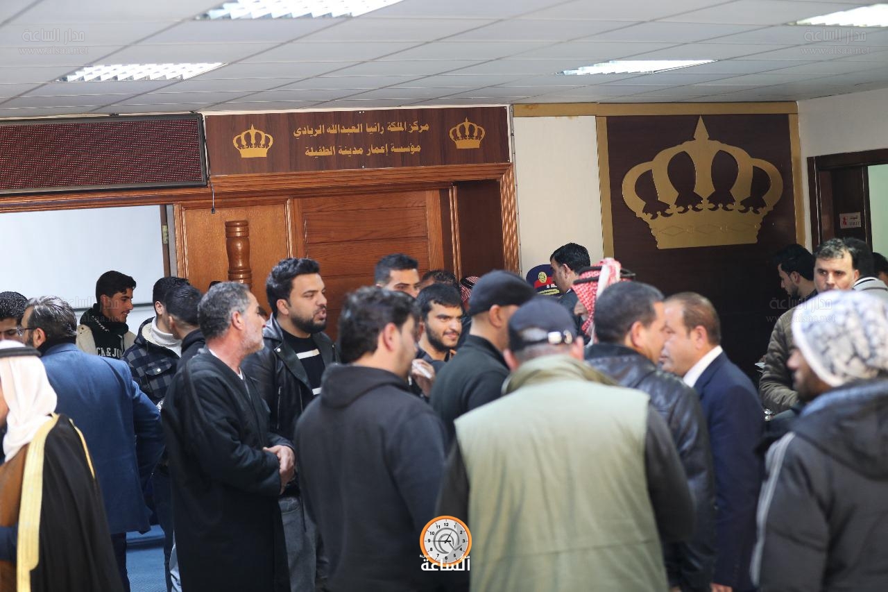 Madar Al-Saa Images 0.6952949284392154