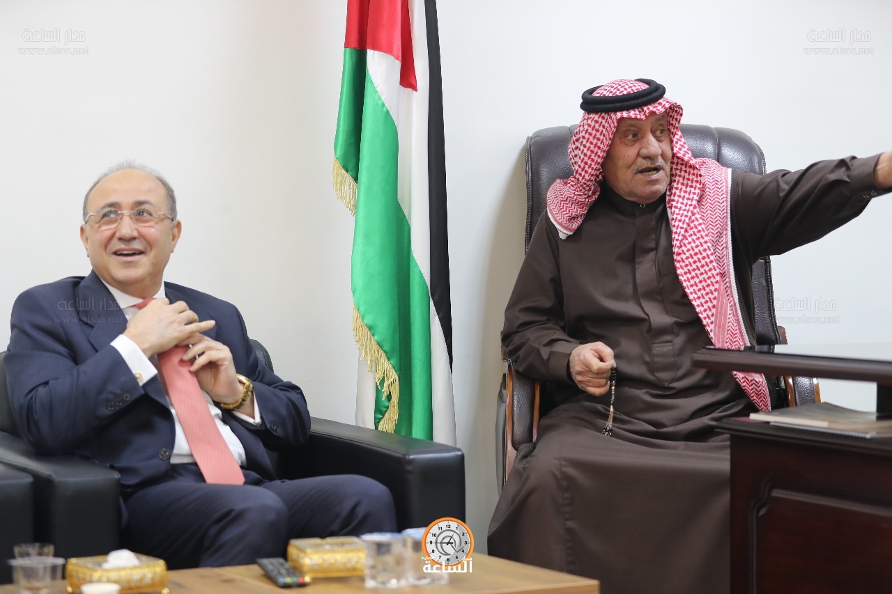 Madar Al-Saa Images 0.3883297316058838