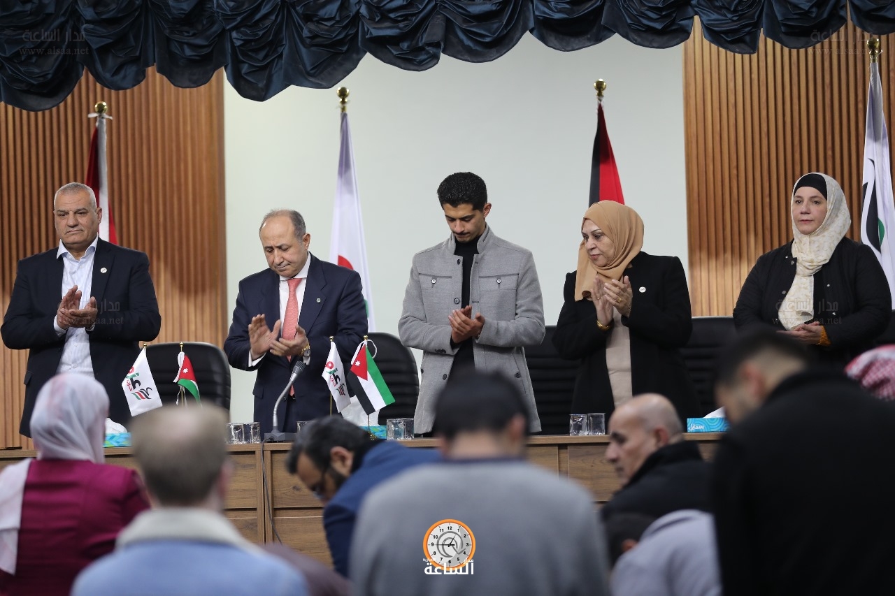 Madar Al-Saa Images 0.32549078948625465