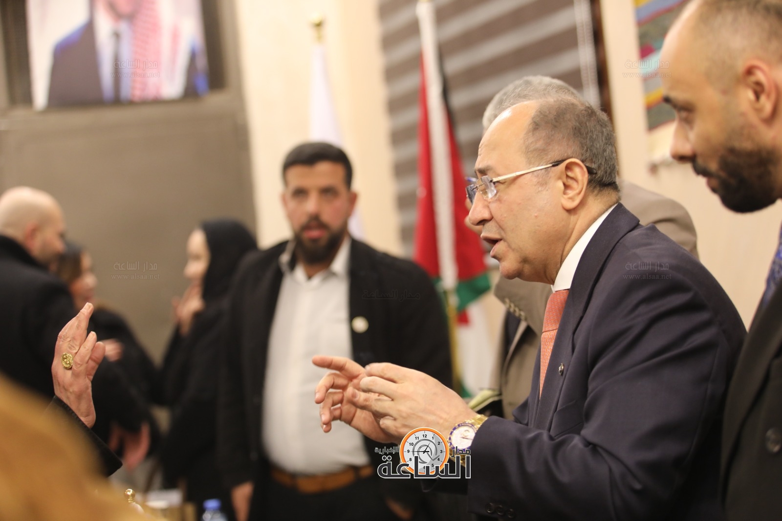 Madar Al-Saa Images 0.04502088492719025