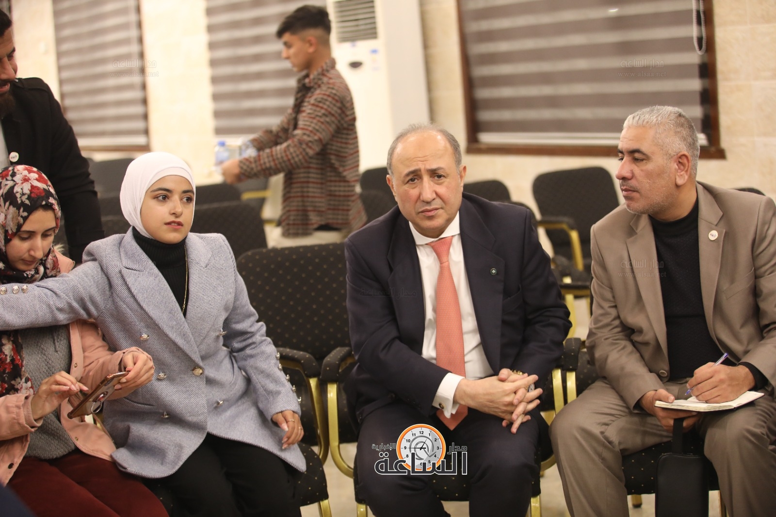 Madar Al-Saa Images 0.2097141387053154