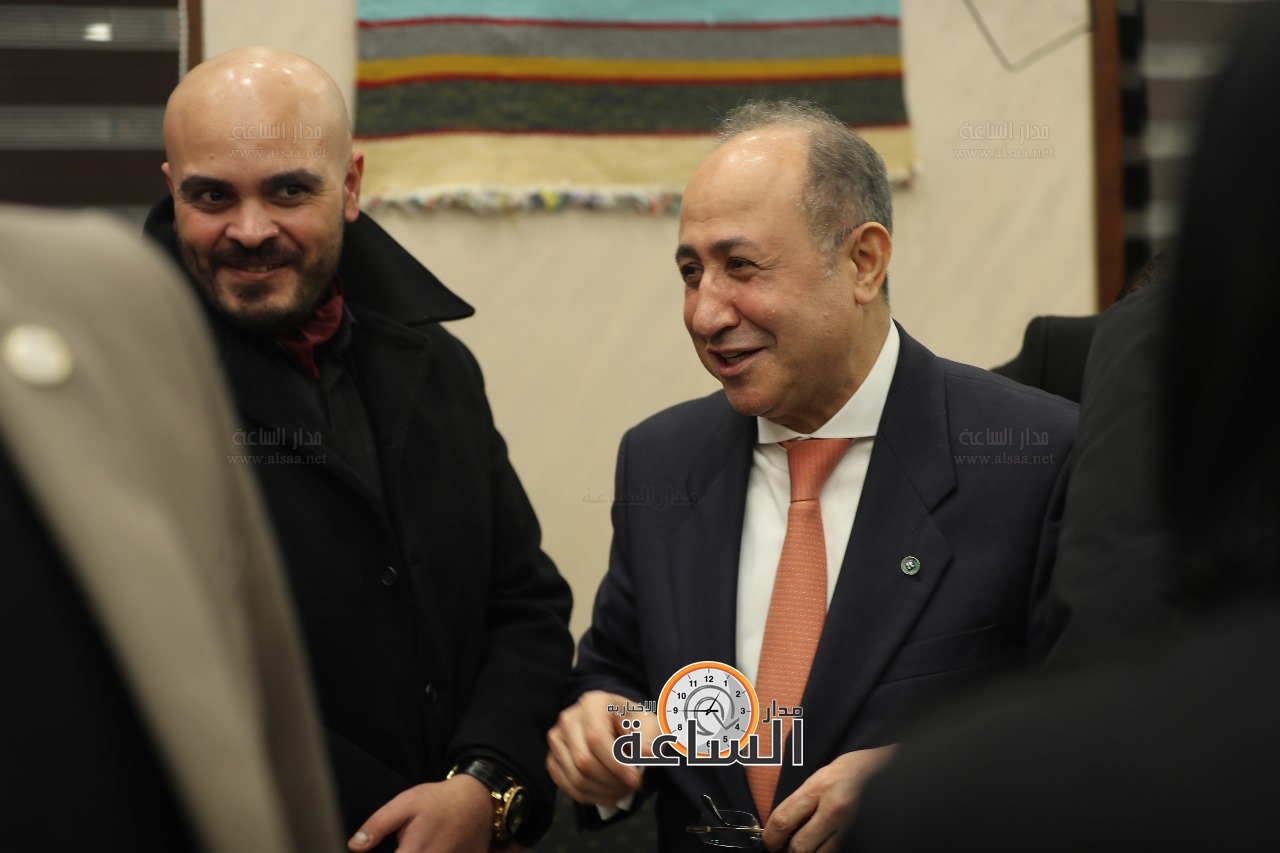 Madar Al-Saa Images 0.9892693487028401