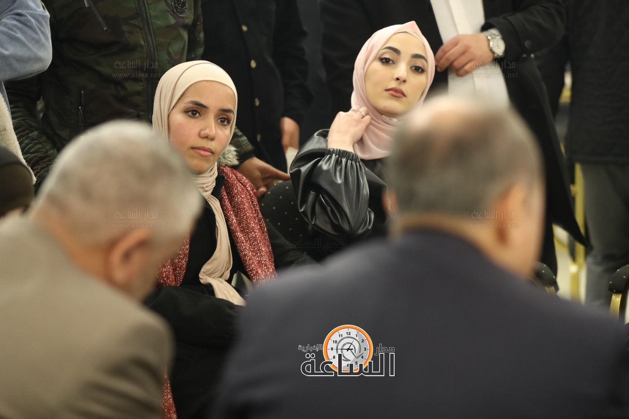 Madar Al-Saa Images 0.0872947363113481