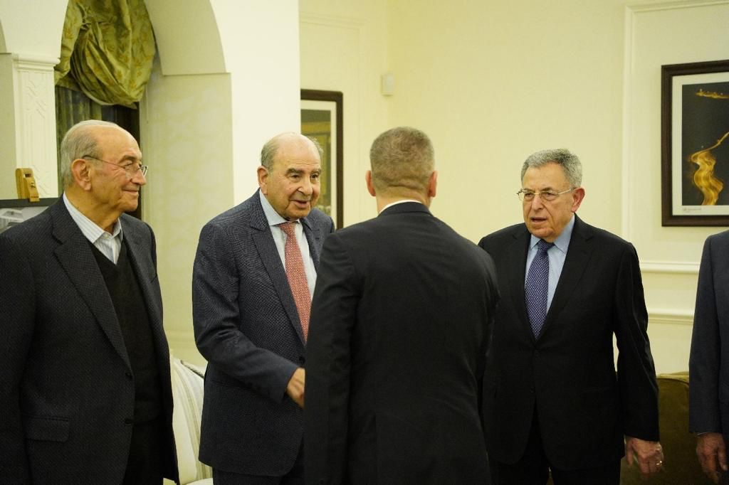 Madar Al-Saa Images 0.7359341157855368