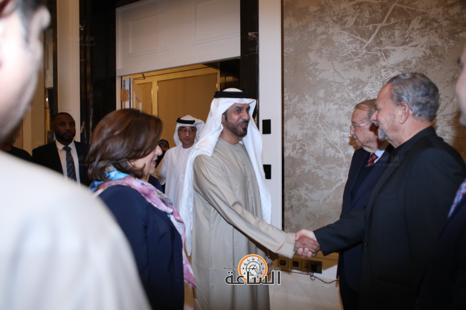 Madar Al-Saa Images 0.7508192016998902