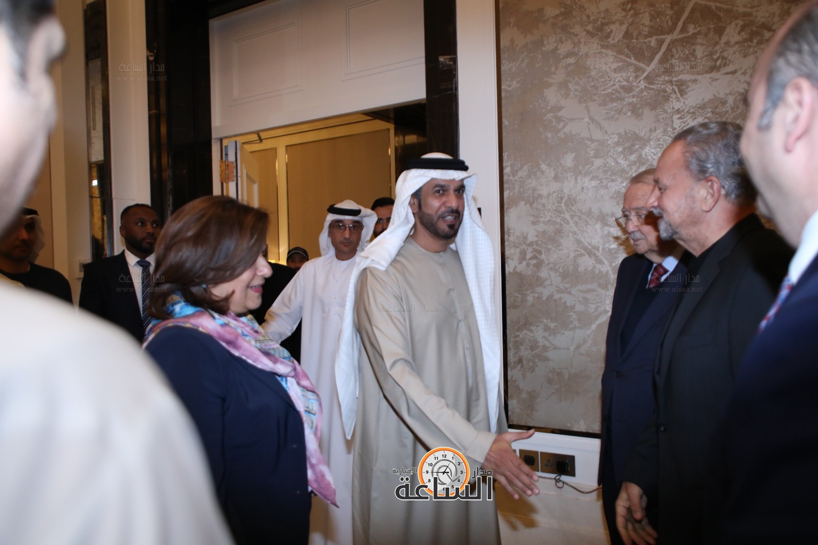 Madar Al-Saa Images 0.48528942939921205