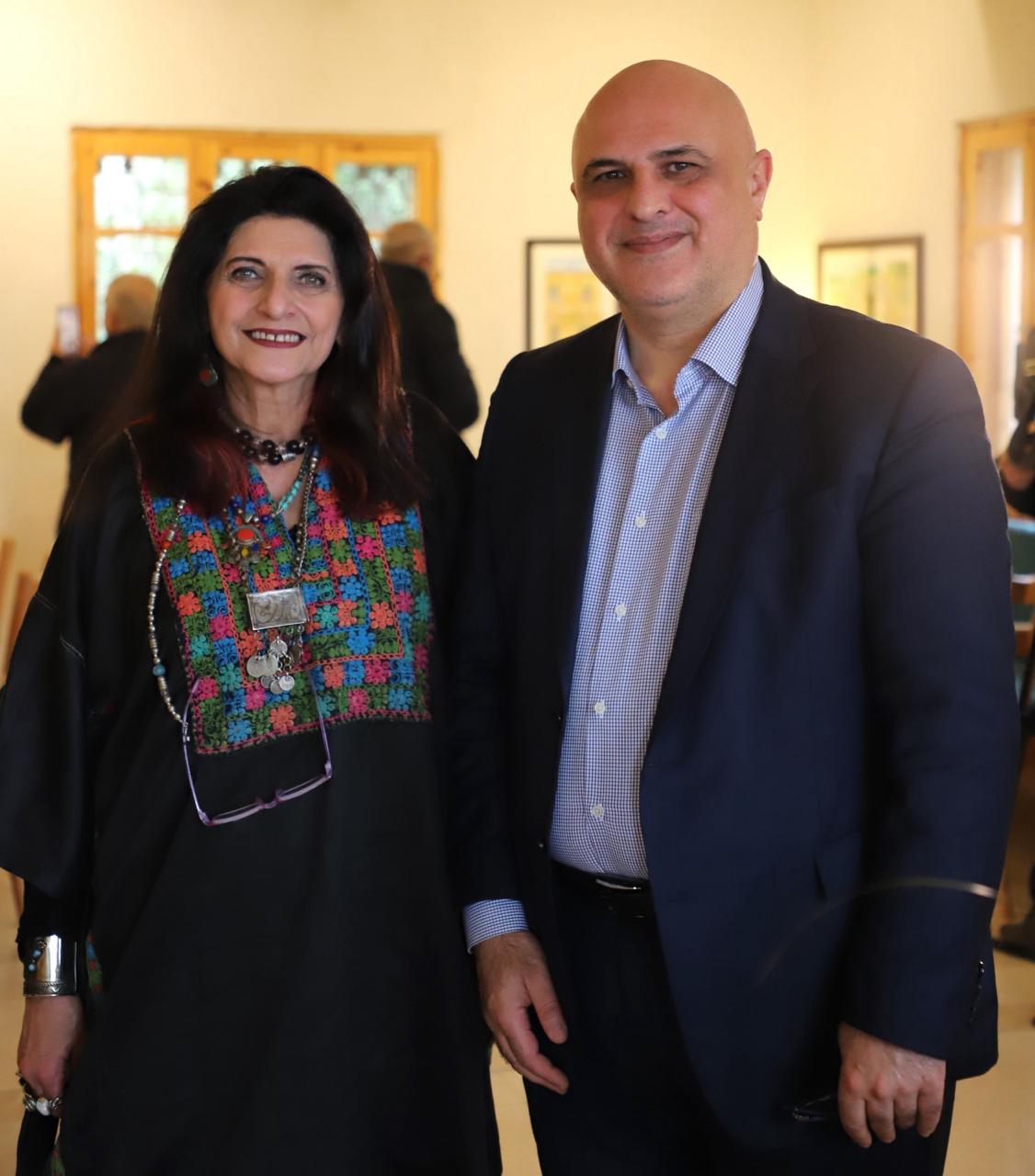 Madar Al-Saa Images 0.4144655104174979