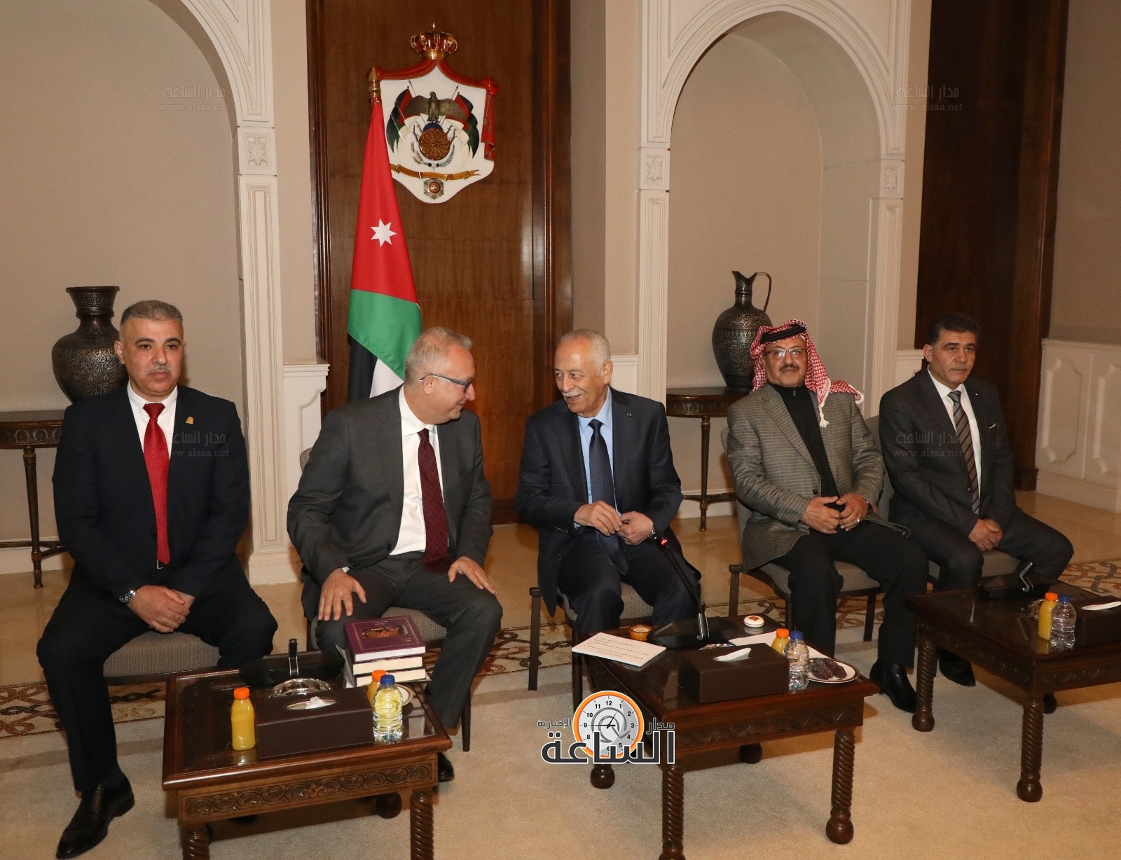 Madar Al-Saa Images 0.08528296009157599