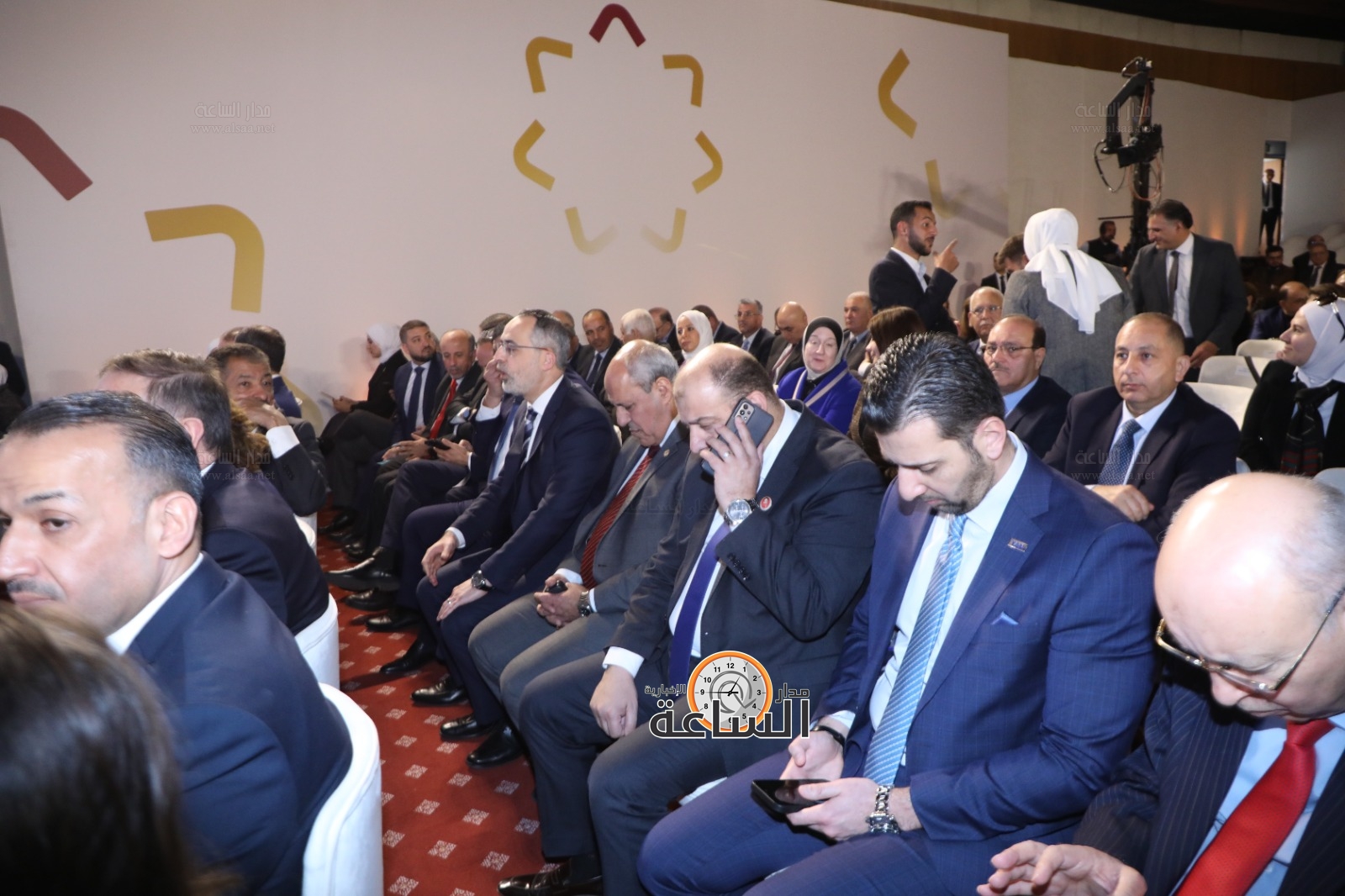 Madar Al-Saa Images 0.06171272122942817