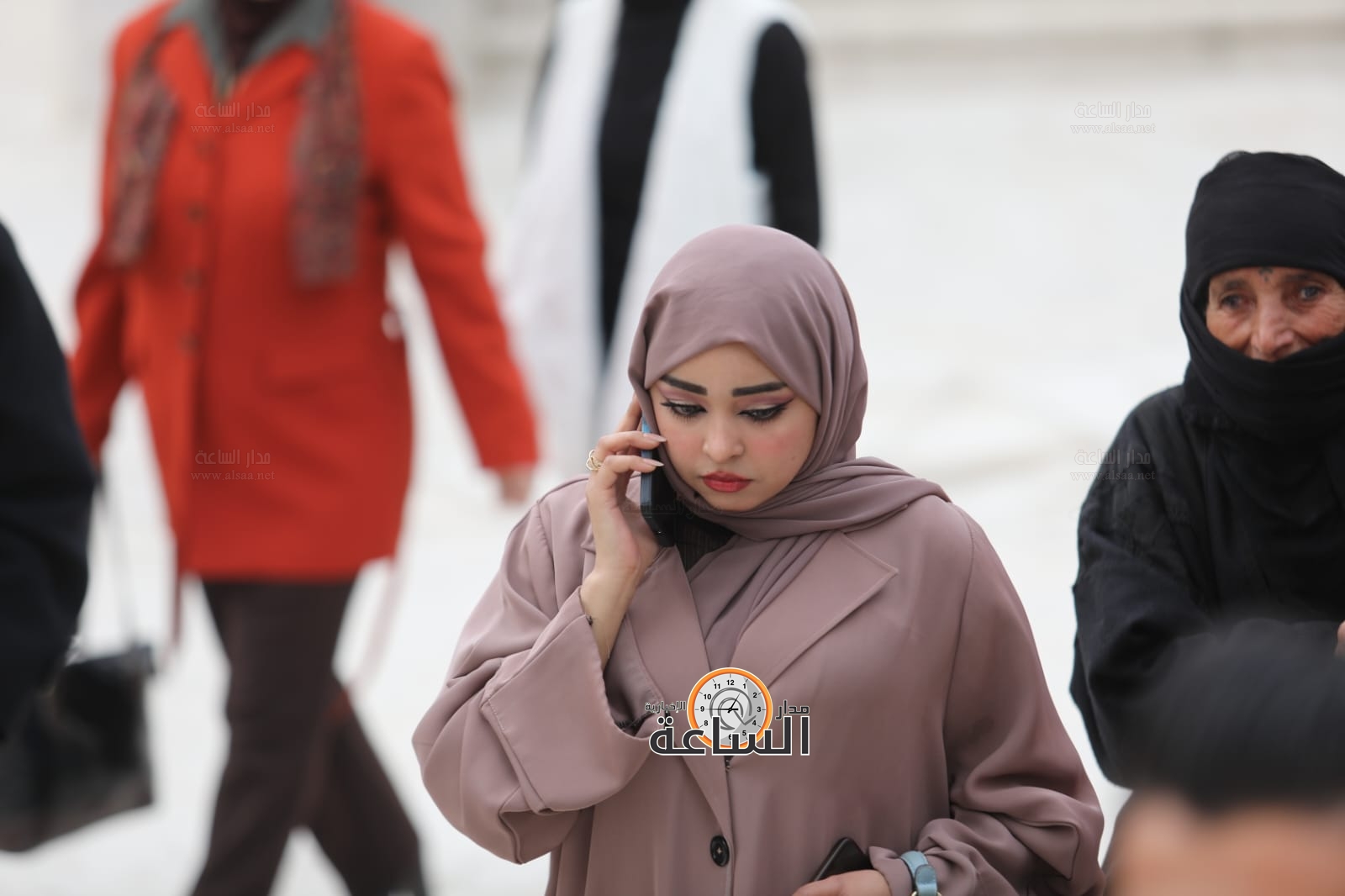 Madar Al-Saa Images 0.04099299283351909