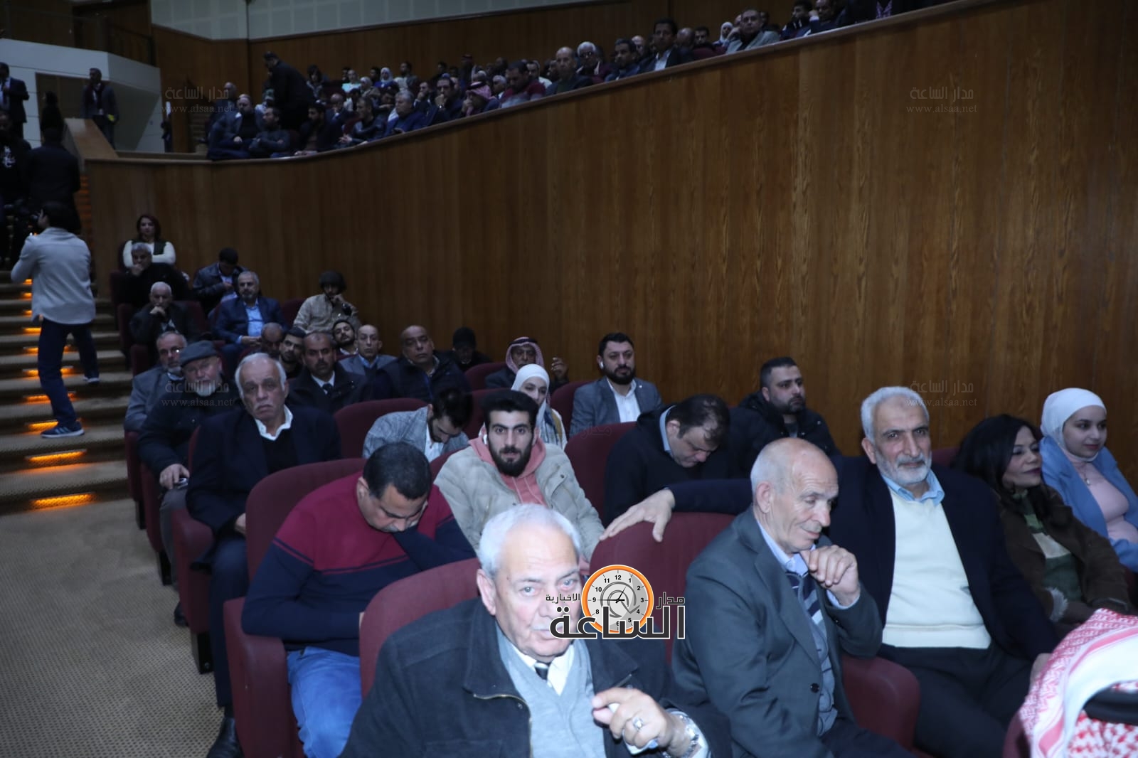 Madar Al-Saa Images 0.042804689390000705