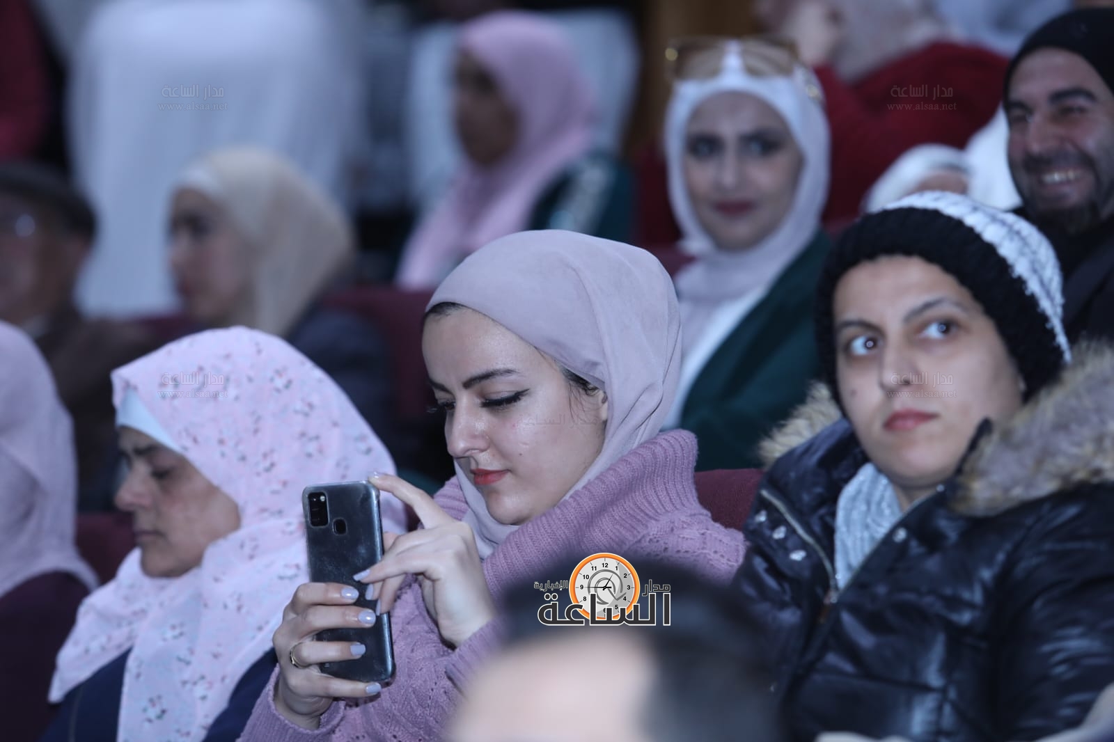 Madar Al-Saa Images 0.5516853604989358