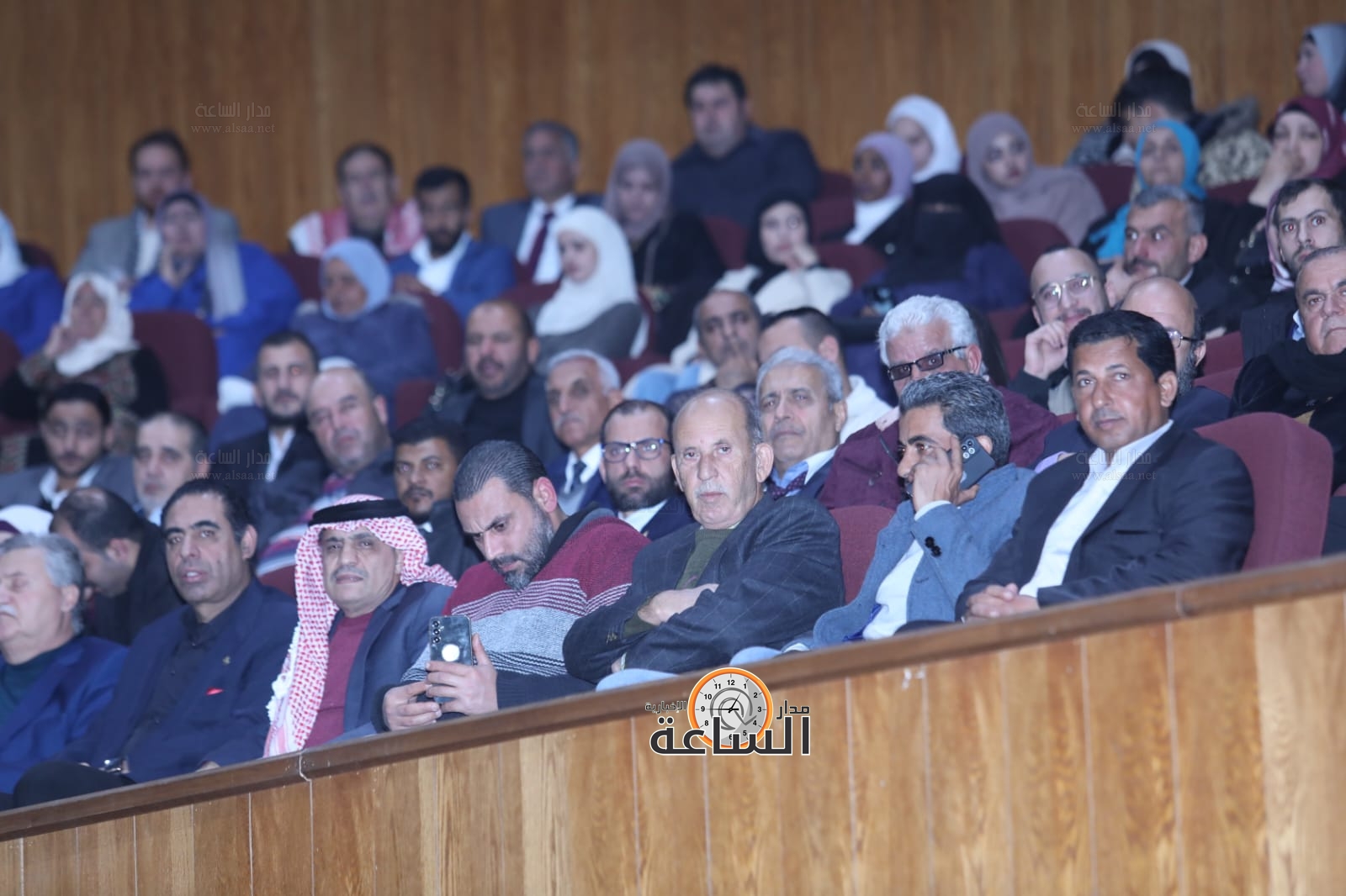 Madar Al-Saa Images 0.4822725577766831