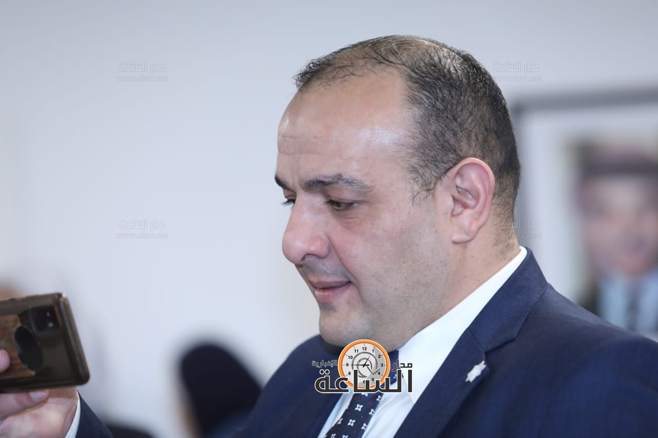 Madar Al-Saa Images 0.3420883836332551